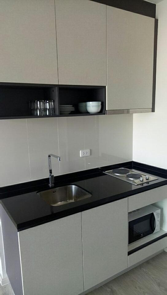 The Base Pattaya By Feng Apartment Exterior photo