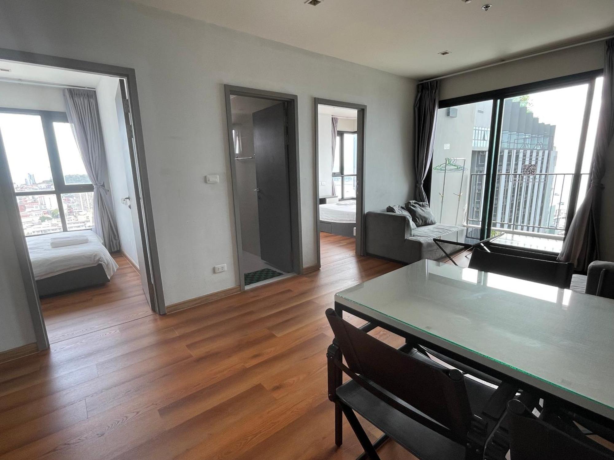 The Base Pattaya By Feng Apartment Exterior photo