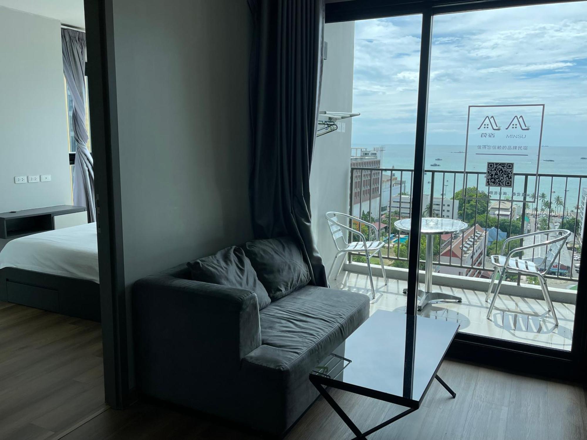 The Base Pattaya By Feng Apartment Exterior photo